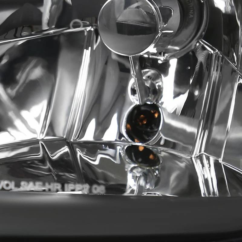 Eagle Eyes OE Style Black Headlights – 1999-2005 VW Jetta IV MK4 W/ Fog, DOT/SAE, Pair