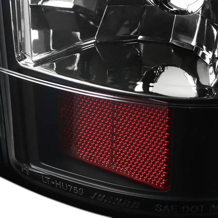 Spec'D Tuning Products - Spec-D 2003-2006 Chevrolet Silverado V2 LED Tail Lights (Matte Black Housing/Clear Lens)