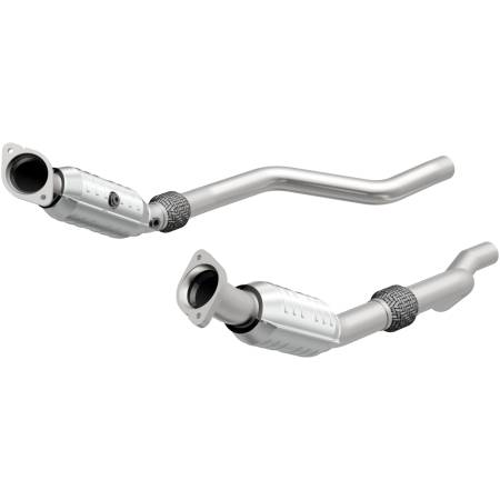 MagnaFlow Exhaust Products - MagnaFlow Converter D/F 05- 300C/Magnum 5.7 w/cats