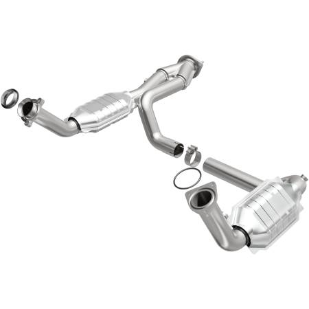 MagnaFlow Exhaust Products - MagnaFlow Converter DF 02-06 Cadillac Escalade / 02-06 Chevy Avalanche 5.3L Dual Conv Y-Pipe Assembly 2WD