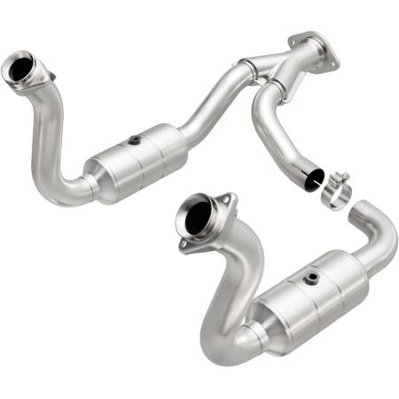 MagnaFlow Exhaust Products - MagnaFlow Converter DF 08-10 Ford F-250/F-250 SD/F-350/F-350 SD 5.4L/6.8L / F-450 SD 6.8L Y-Pipe Assembly