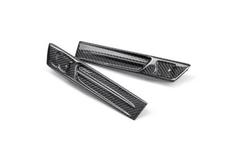Seibon Carbon - Seibon 09-10 Nissan GTR R35 Carbon Fiber Fender Duct Logos (Pair)