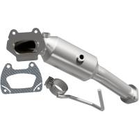 MagnaFlow Exhaust Products - MagnaFlow Converter Direct Fit OEM 12-17 Jeep Wrangler 3.6L Underbody - Image 1