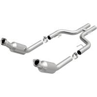 MagnaFlow Exhaust Products - MagnaFlow Converter DF Mustang 05-09 4.6L - Image 1