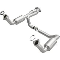 MagnaFlow Converter DF 02-06 Cadillac Escalade / 02-06 Chevy Avalanche 5.3L Dual Conv Y-Pipe Assembly 2WD